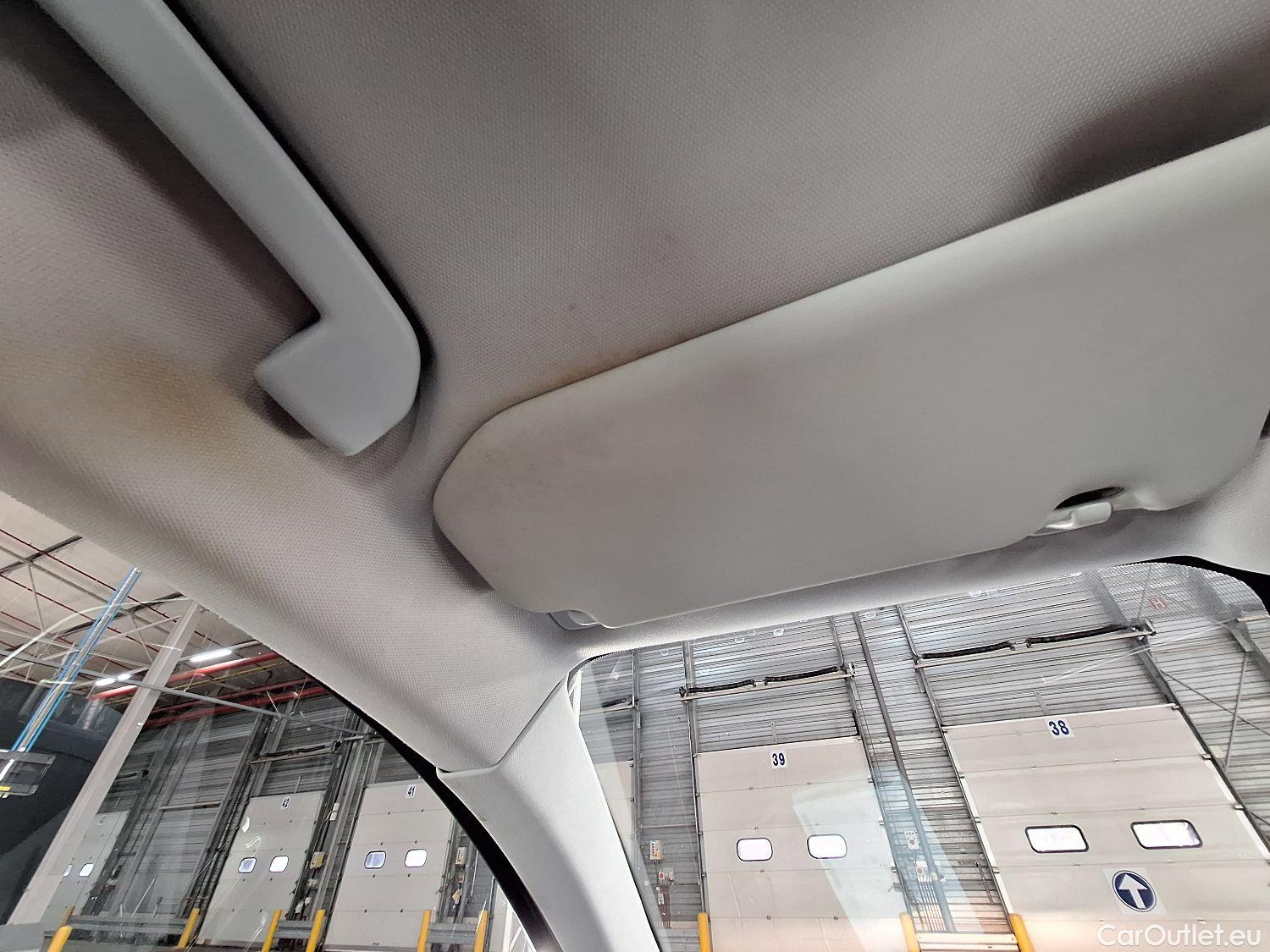  Peugeot  5008 Peugeot,  '16, Peugeot  1.2 PureTech 96kW S&S EAT8 Active 5d #61