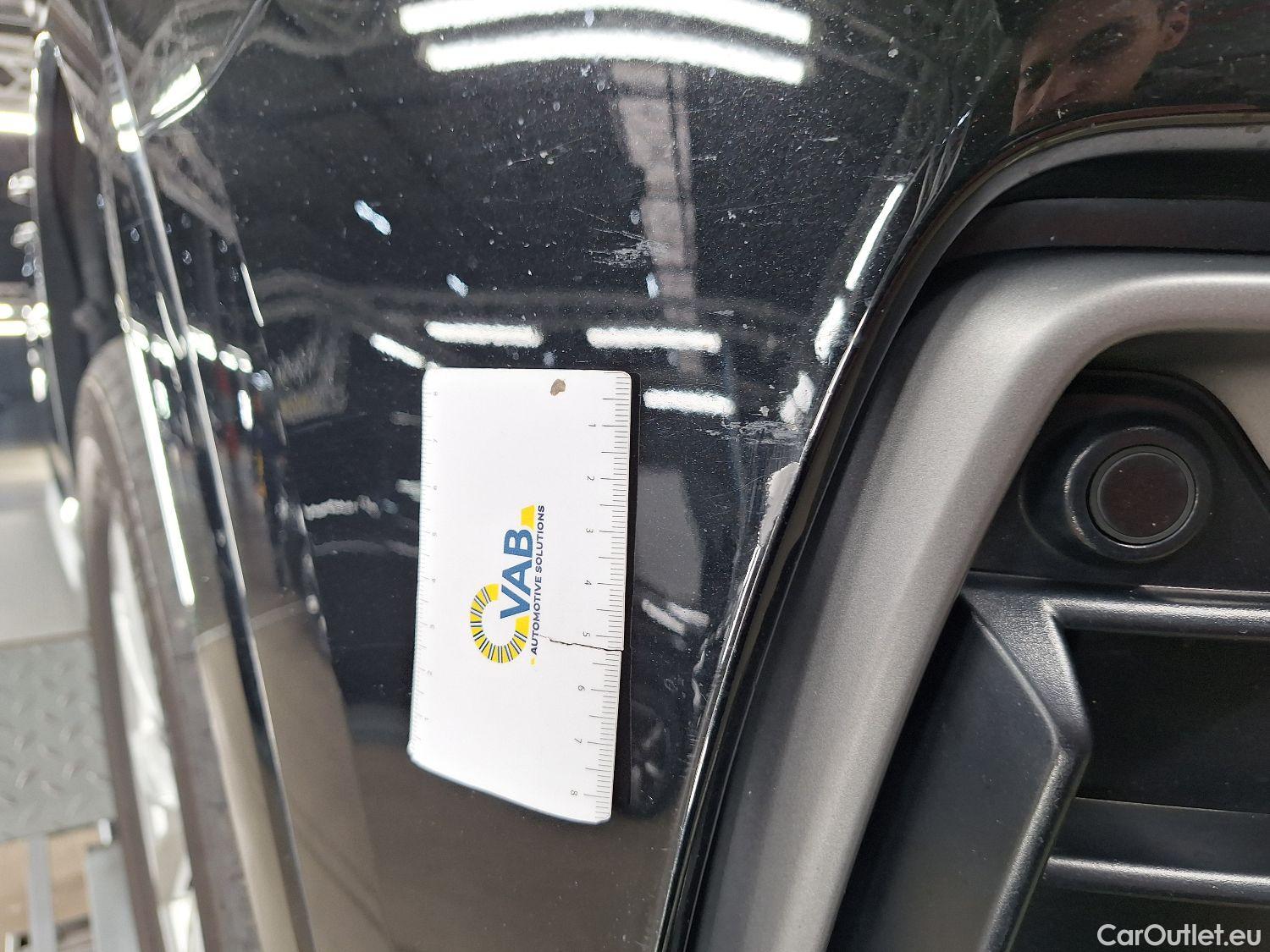  Audi  Q3 Audi,  '18, Audi  35 TDI S tronic S line Business Edition 5d #4