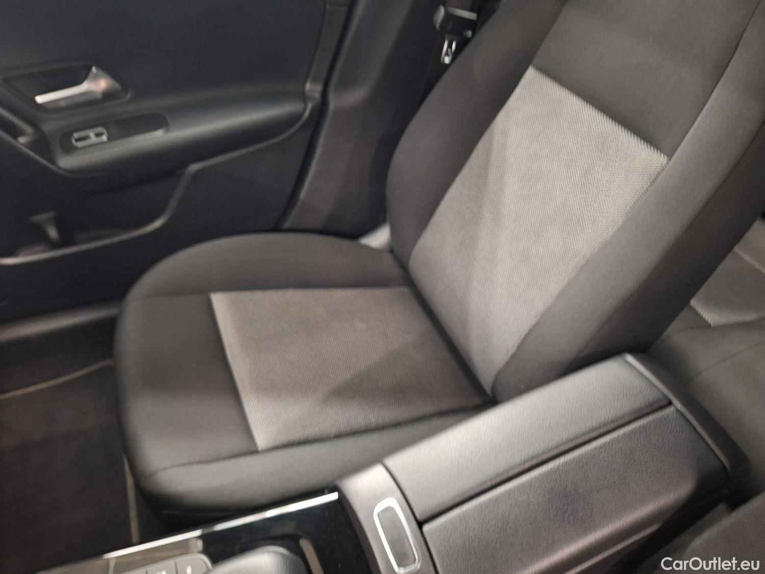  Mercedes  CLA-Klasse Mercedes, CLA-Class SB '19, Mercedes-Benz CLA Shooting Brake CLA 180 d Aut. 5d #55