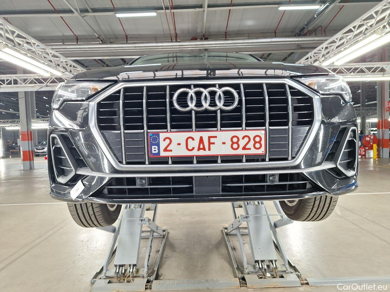  Audi  Q3 Audi,  '18, Audi  35 TDI S tronic S line Business Edition 5d #3