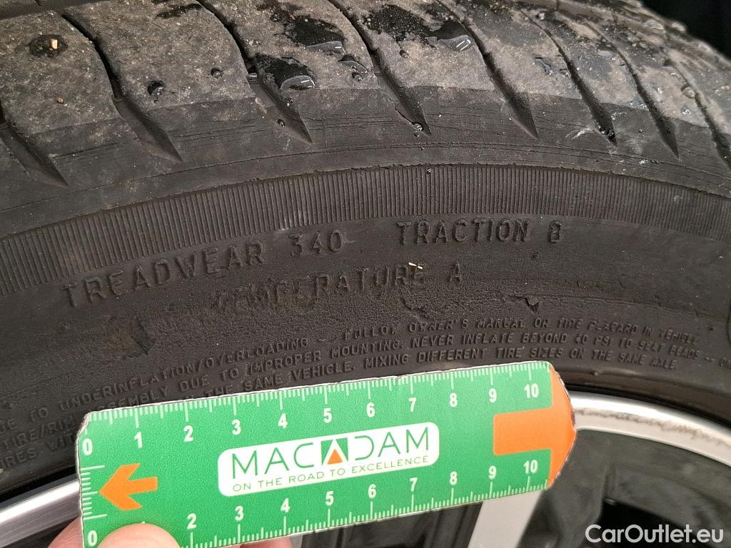  Bmw  Serie 1 BMW Série 1 / 2019 / 5P / Berline 116i DKG7 Business Design #2