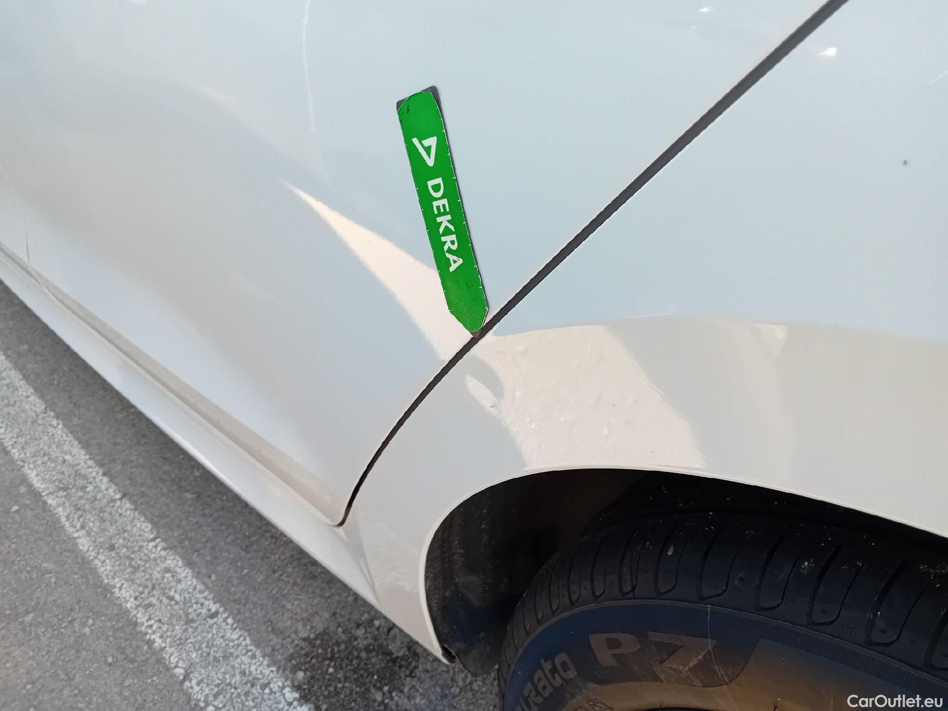  Skoda  Octavia SKODA  / 2020 / 5P / familiar Combi 1.0 TSI 81kW(110CV) DSG mHEV Ambi. #14