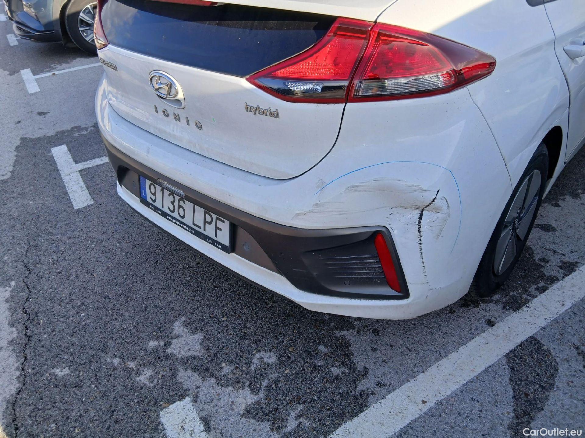  Hyundai   Ioniq HYUNDAI / 2019 / 5P / berlina con portón 1.6 GDI HEV Klass DCT #27