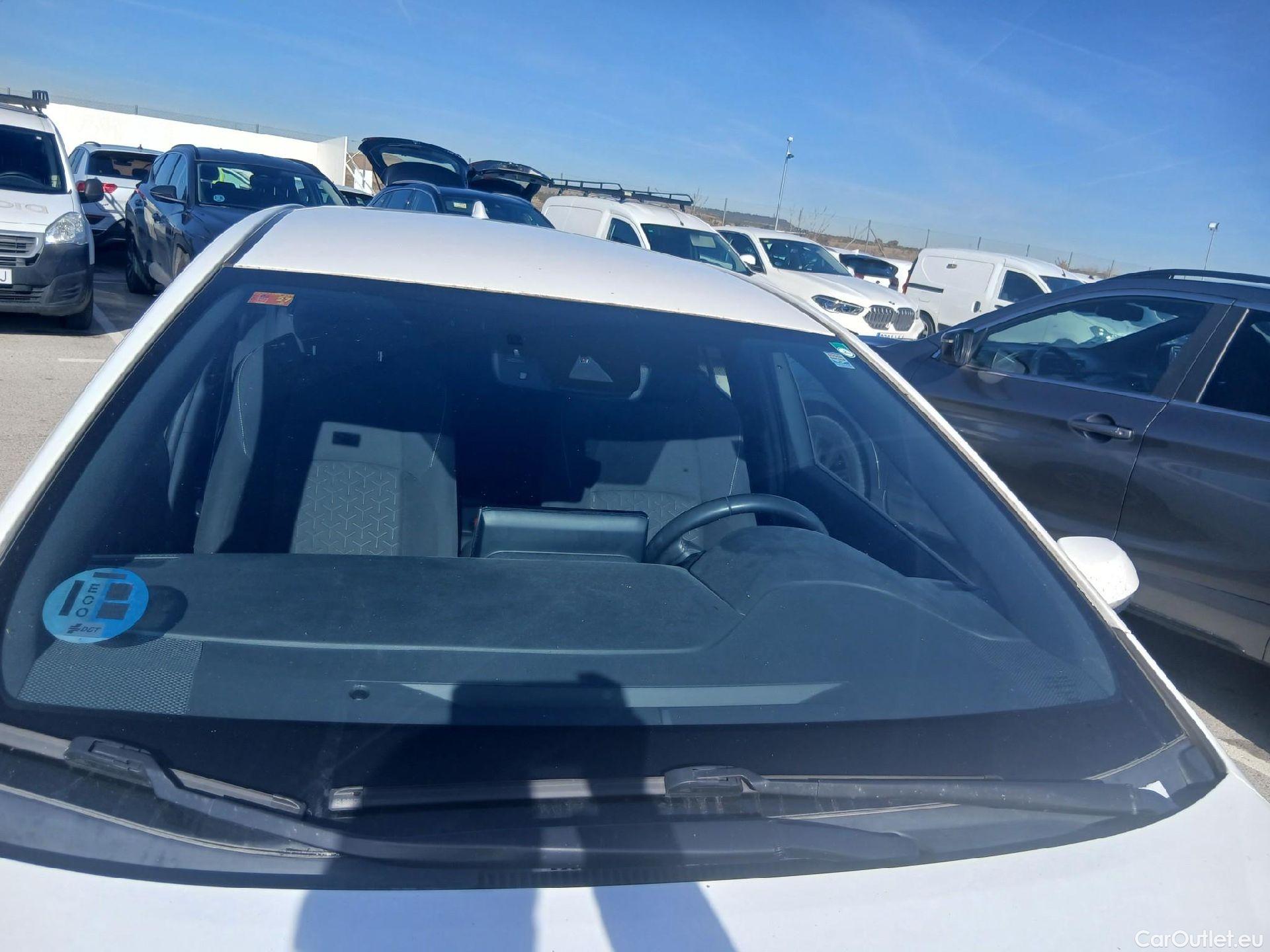  Toyota  Corolla TOYOTA  1.8 125H ACTIVE TECH E-CVT (AC3) #9