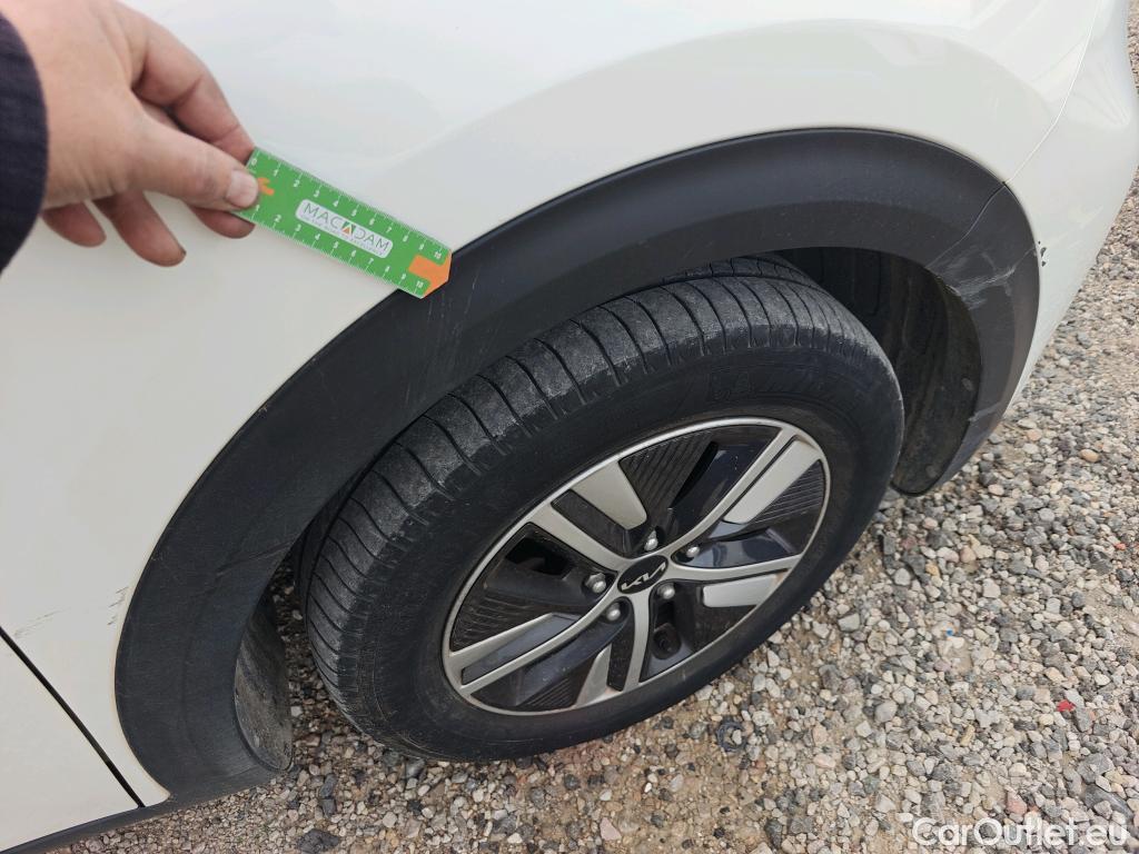  KIA  Niro KIA  / 2019 / 5P / crossover 1.6 GDi PHEV 104kW (141CV) Drive #19