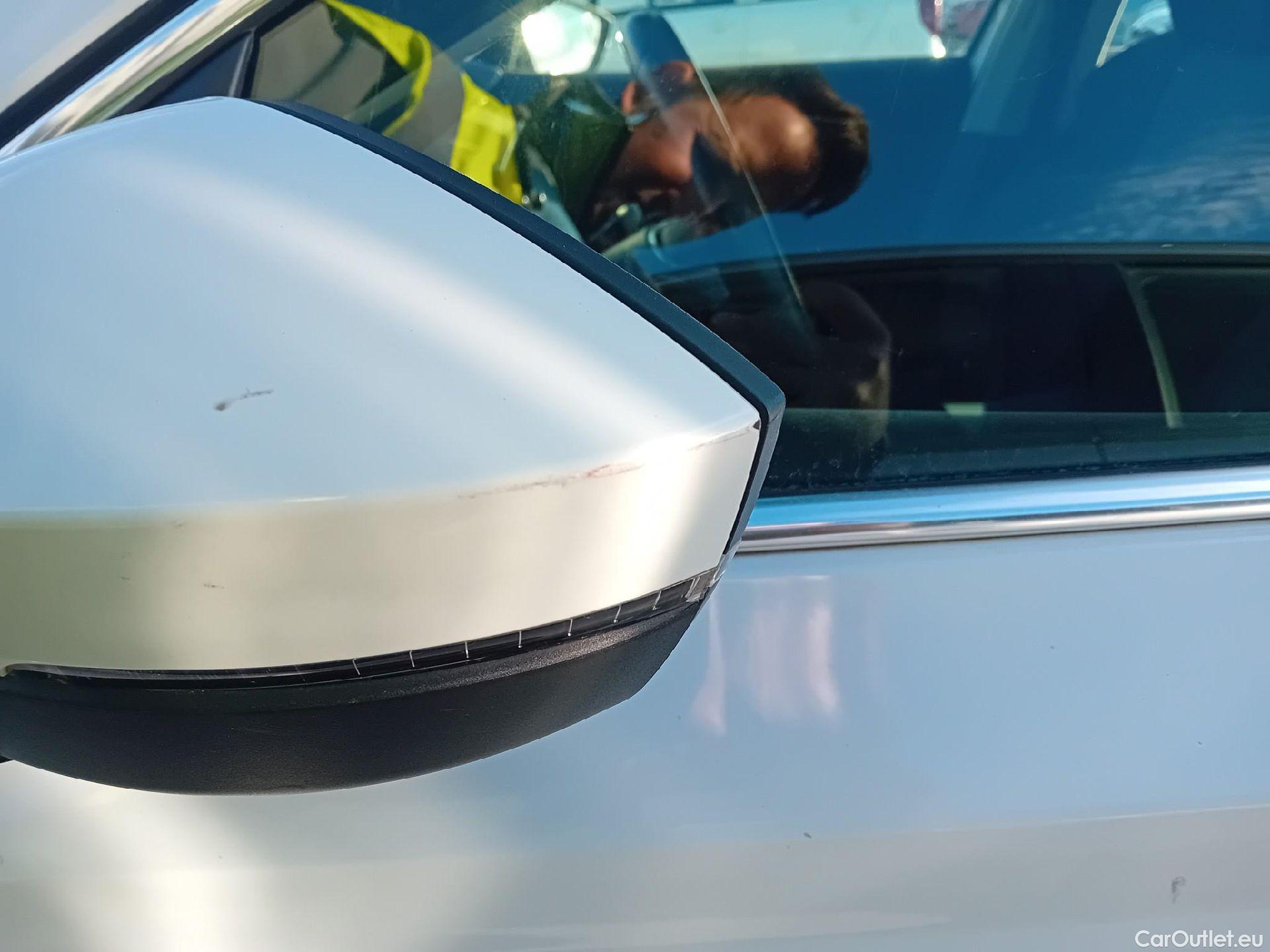  Skoda  Octavia SKODA  / 2020 / 5P / familiar Combi 1.0 TSI 81kW(110CV) DSG mHEV Ambi. #9