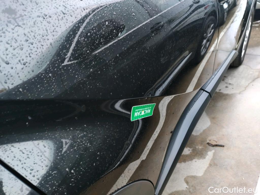  Toyota  C-HR TOYOTA  / 2019 / 5P / todoterreno 1.8 125H Active #24