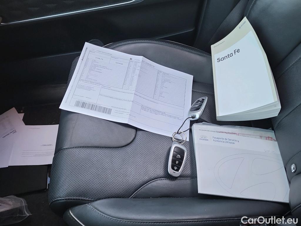  Hyundai  Santa Fe HYUNDAI  / 2021 / 5P / todoterreno 2.2 CRDi Tecno DCT 4x2 #11