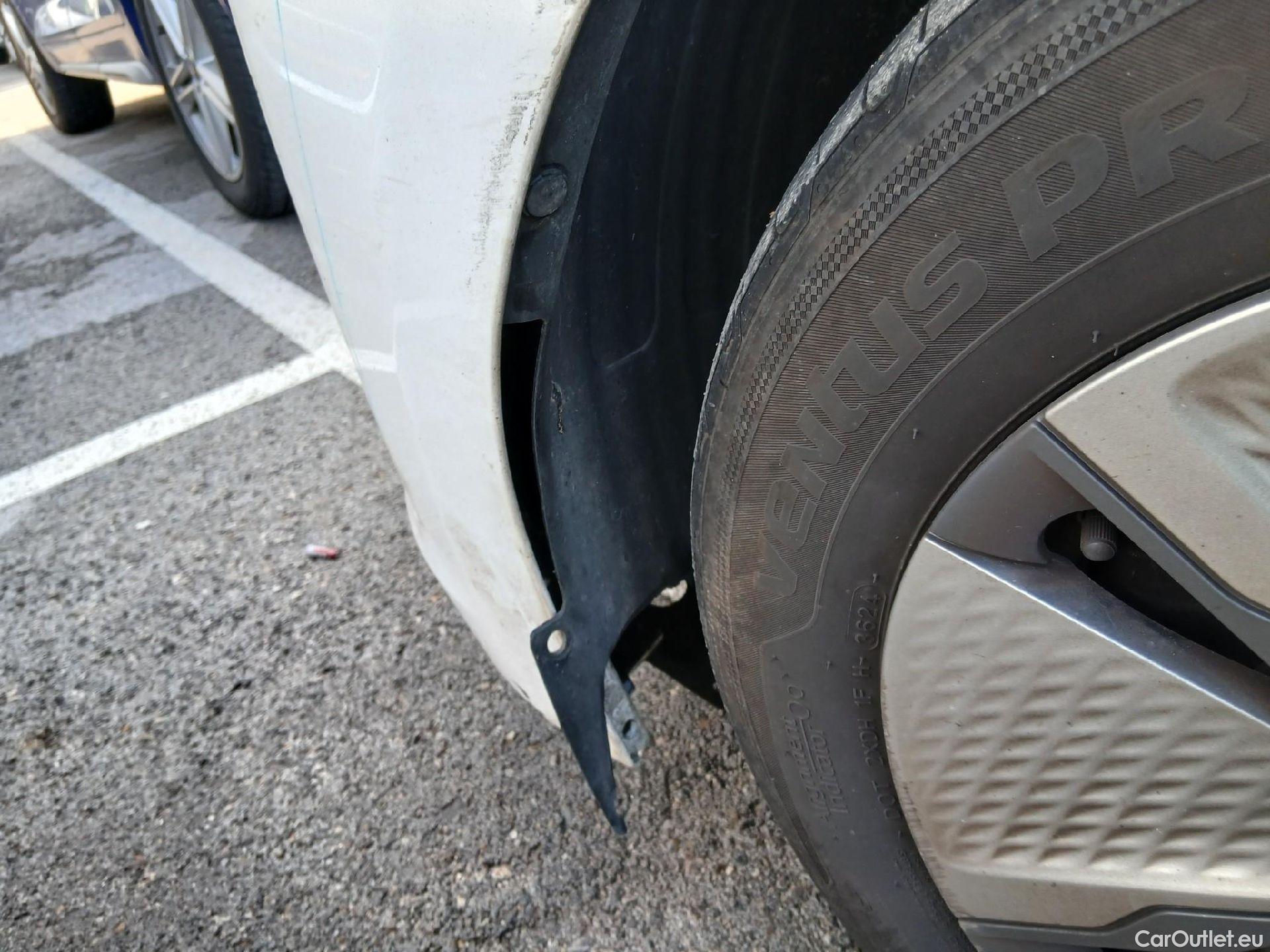  Hyundai   Ioniq HYUNDAI / 2019 / 5P / berlina con portón 1.6 GDI HEV Klass DCT #15