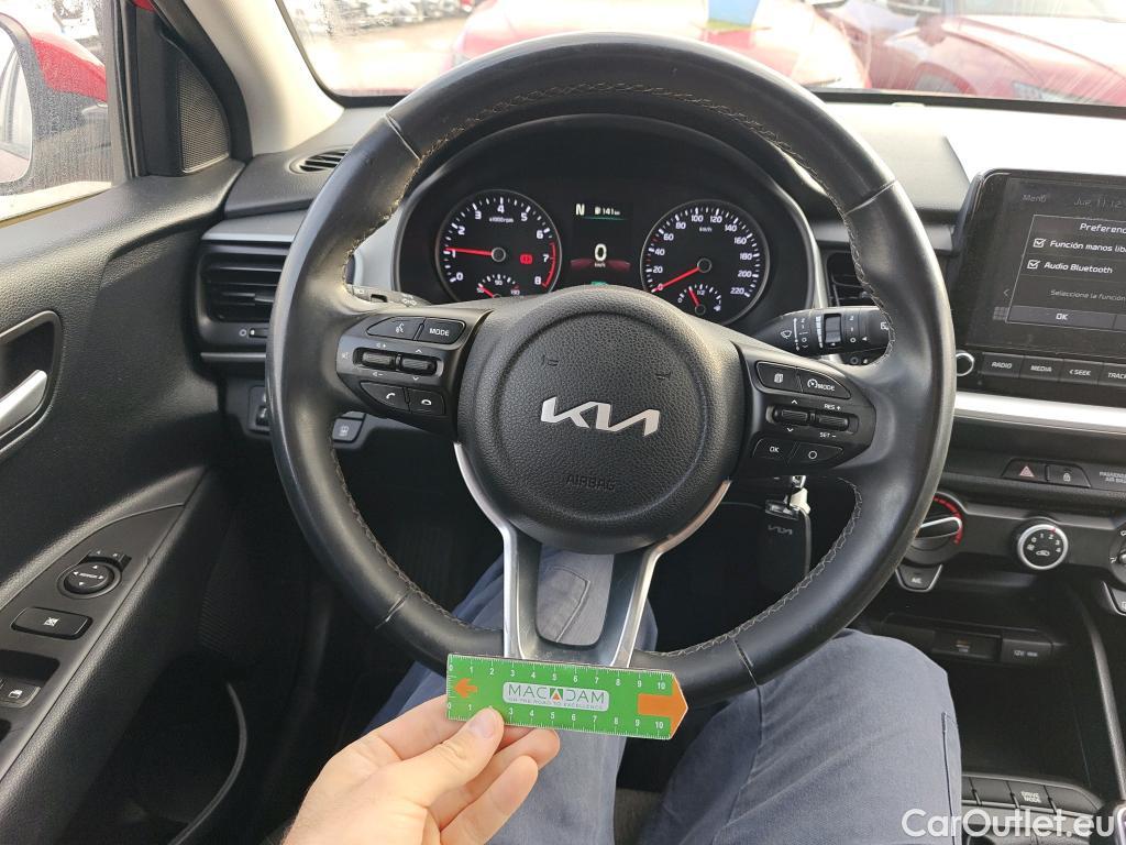  KIA  STONIC KIA  / 2017 / 5P / todoterreno 1.0 T-GDi 74kW (100CV) MHEV iMT Concept #33