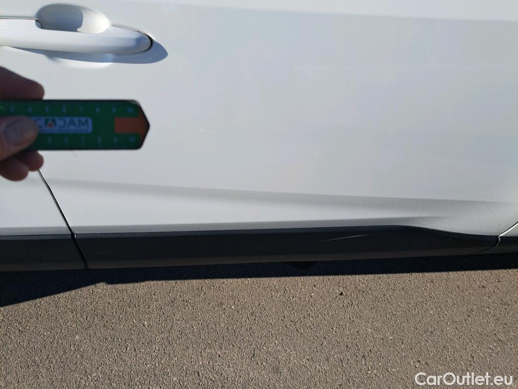  Toyota  RAV4 TOYOTA  / 2018 / 5P / todoterreno 2.5l 220H Business #5