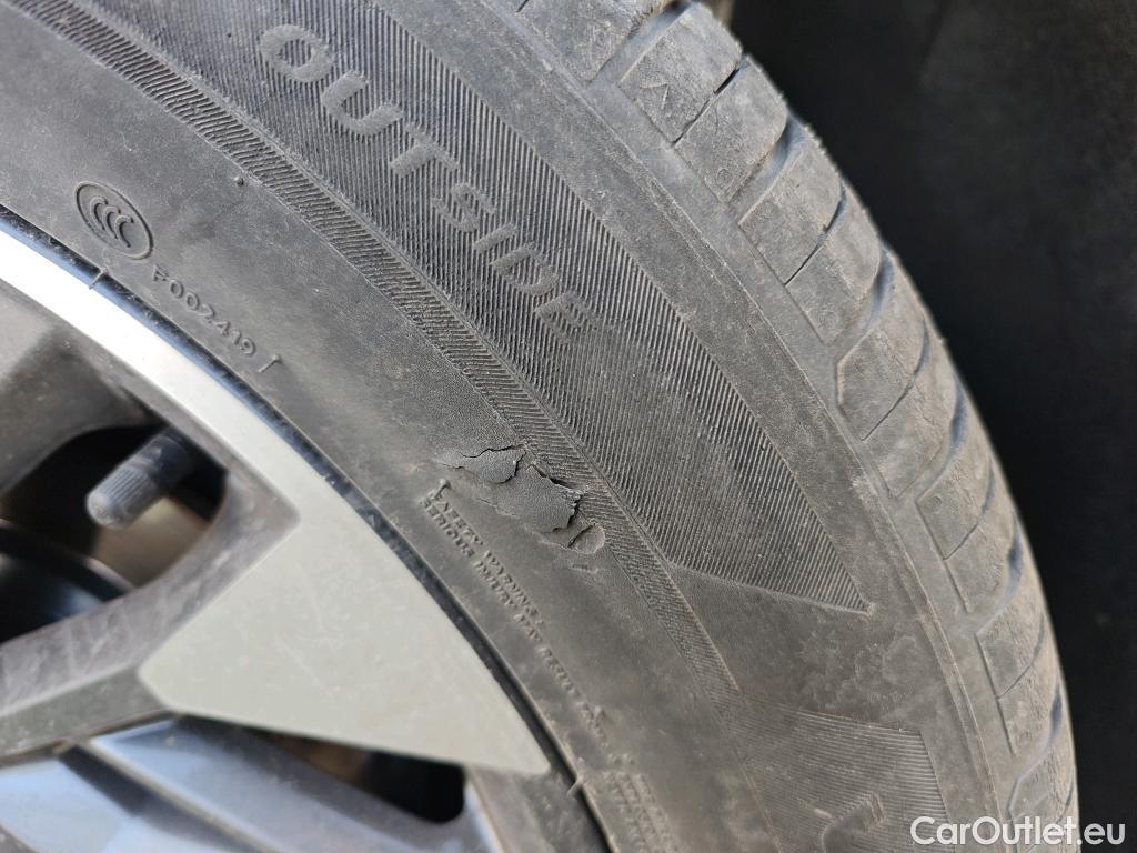  Hyundai  Tucson HYUNDAI  / 2020 / 5P / todoterreno 1.6 CRDI 100kW (136CV) 48V Tecno DCT 2C #4