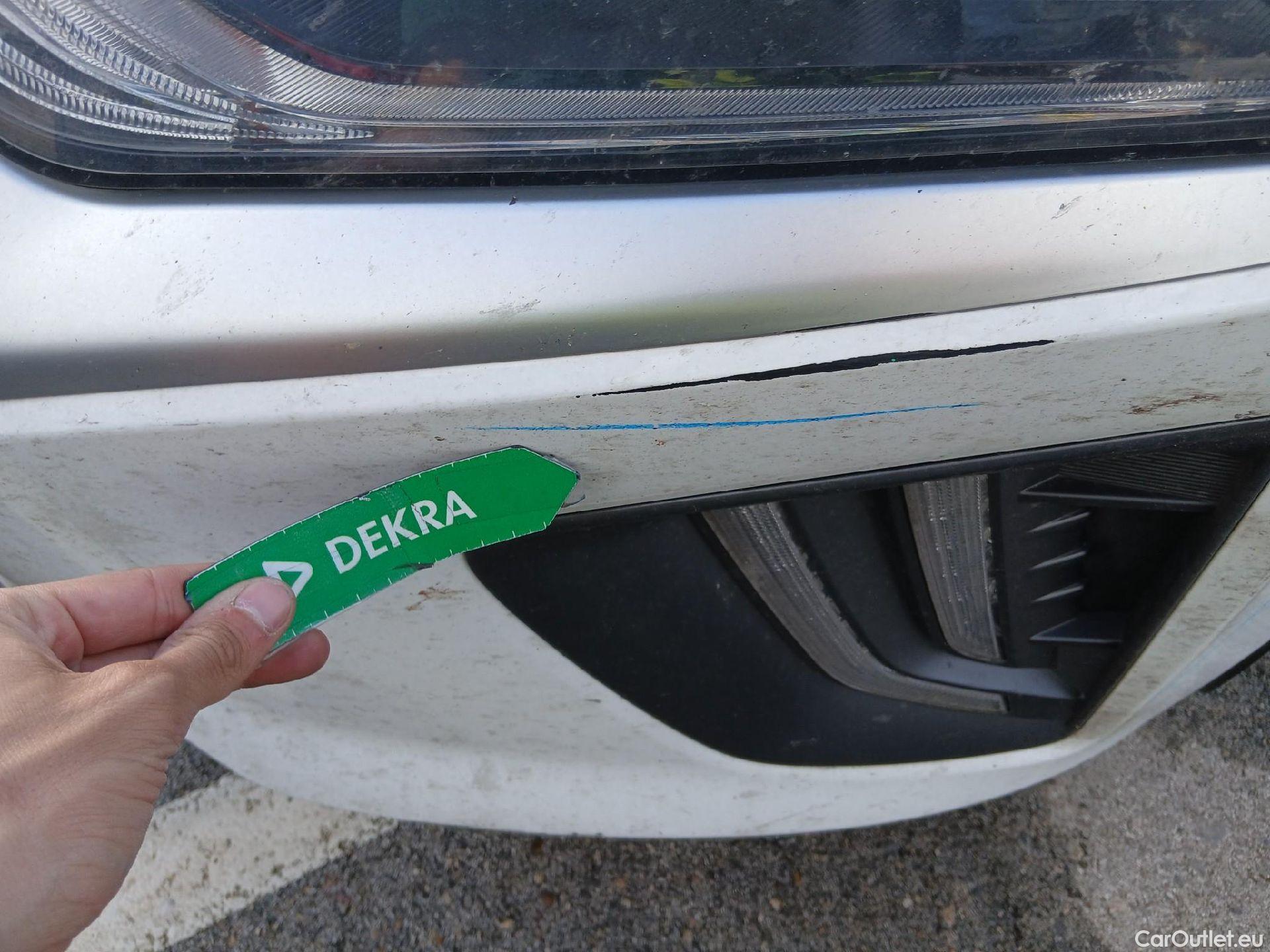  Hyundai   Ioniq HYUNDAI / 2019 / 5P / berlina con portón 1.6 GDI HEV Klass DCT #3