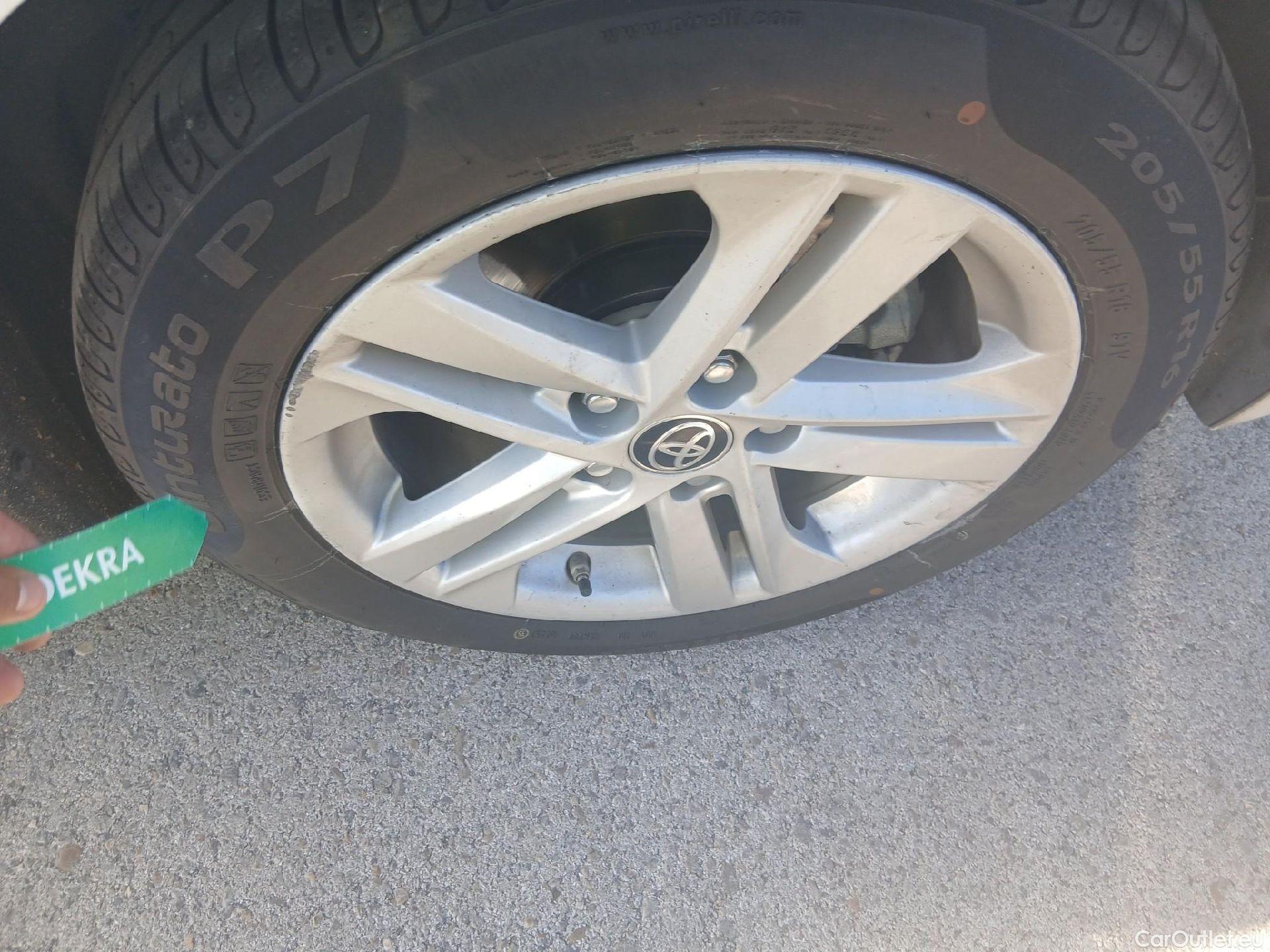  Toyota  Corolla TOYOTA  1.8 125H ACTIVE TECH E-CVT (AC3) #13