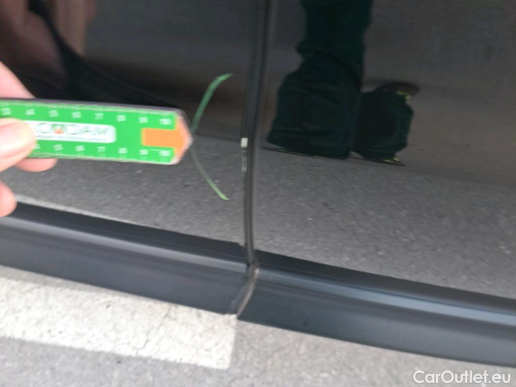  Land Rover  Range Rover Sport LAND ROVER  / 2017 / 5P / todoterreno 3.0D I6 183kW MHEV S AWD Auto. #6