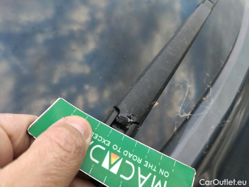  Hyundai  Konna HYUNDAI Kona / 2017 / 5P / todoterreno 1.6 GDI HEV Style Sky DT #4