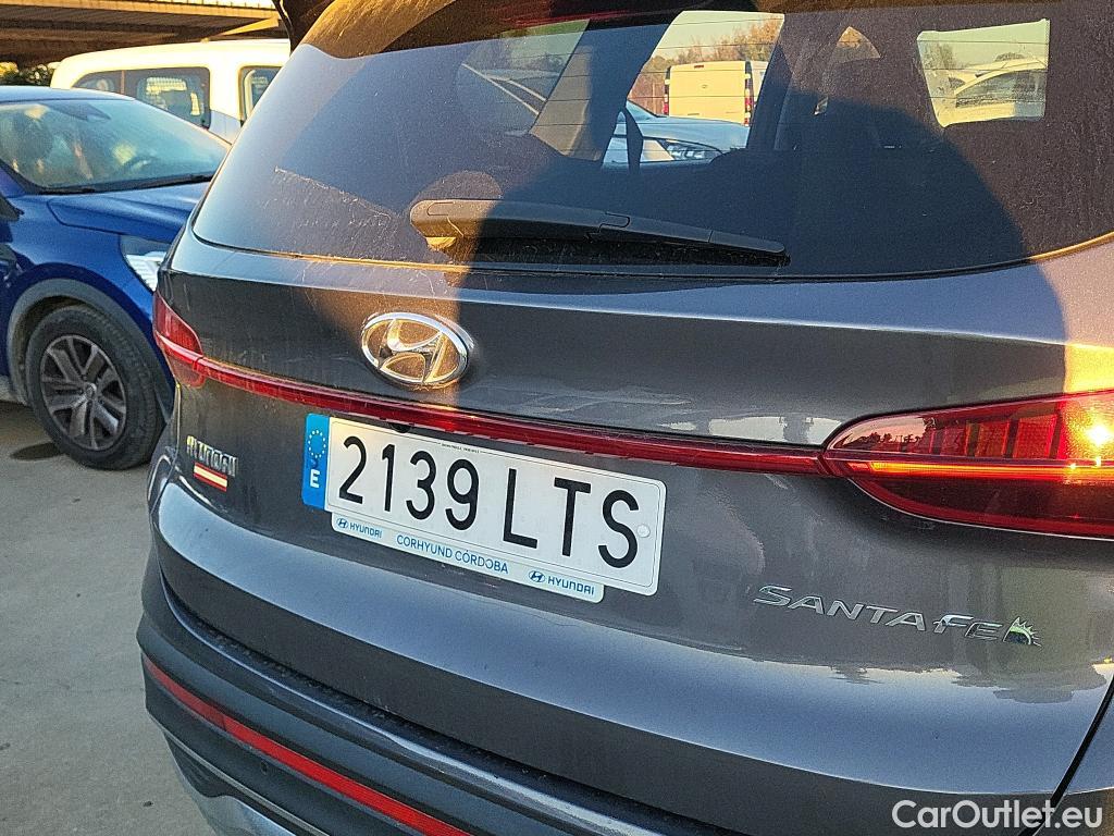  Hyundai  Santa Fe HYUNDAI  / 2021 / 5P / todoterreno 2.2 CRDi Tecno DCT 4x2 #3
