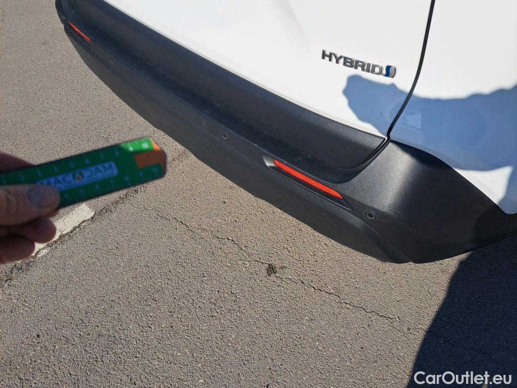  Toyota  RAV4 TOYOTA  / 2018 / 5P / todoterreno 2.5l 220H Business #3