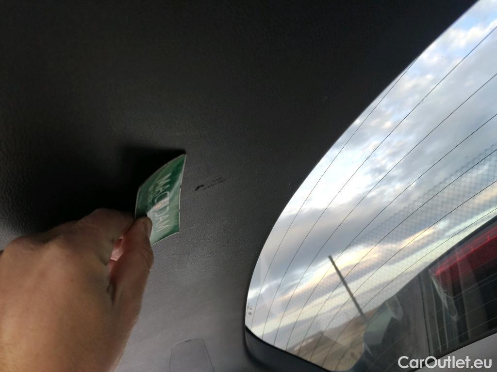  Hyundai  Konna HYUNDAI Kona / 2017 / 5P / todoterreno 1.6 GDI HEV Style Sky DT #2