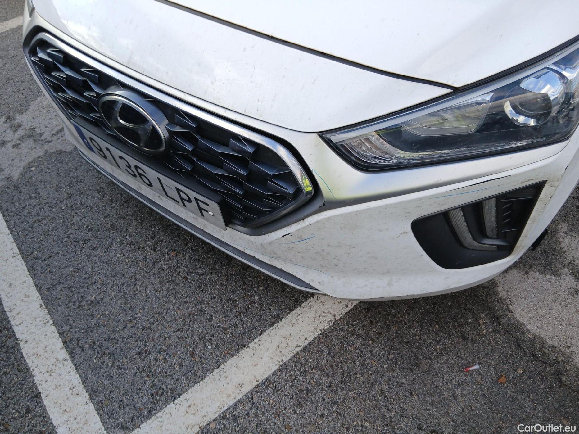  Hyundai   Ioniq HYUNDAI / 2019 / 5P / berlina con portón 1.6 GDI HEV Klass DCT #4