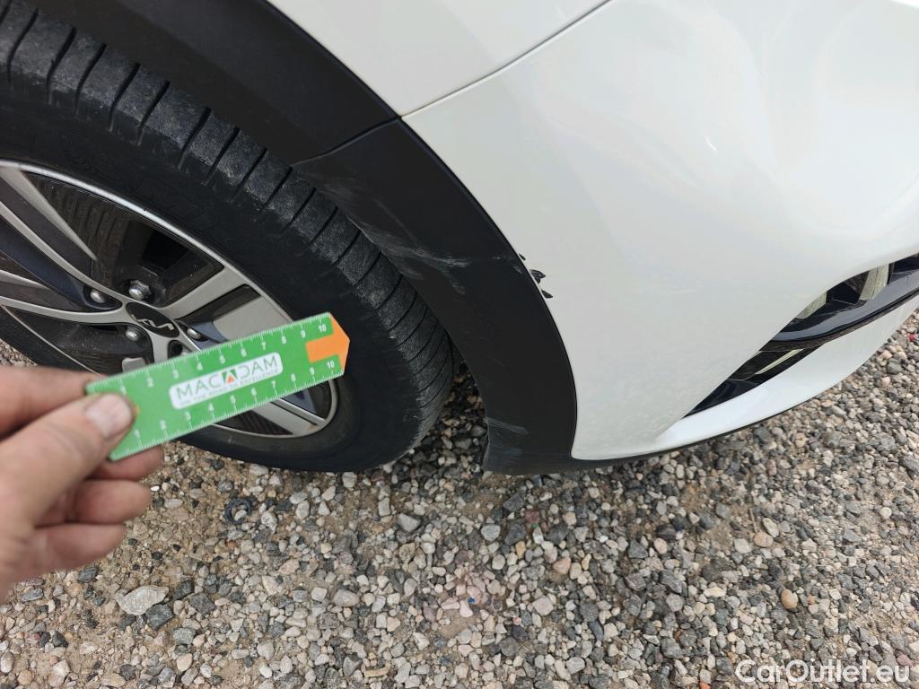  KIA  Niro KIA  / 2019 / 5P / crossover 1.6 GDi PHEV 104kW (141CV) Drive #18