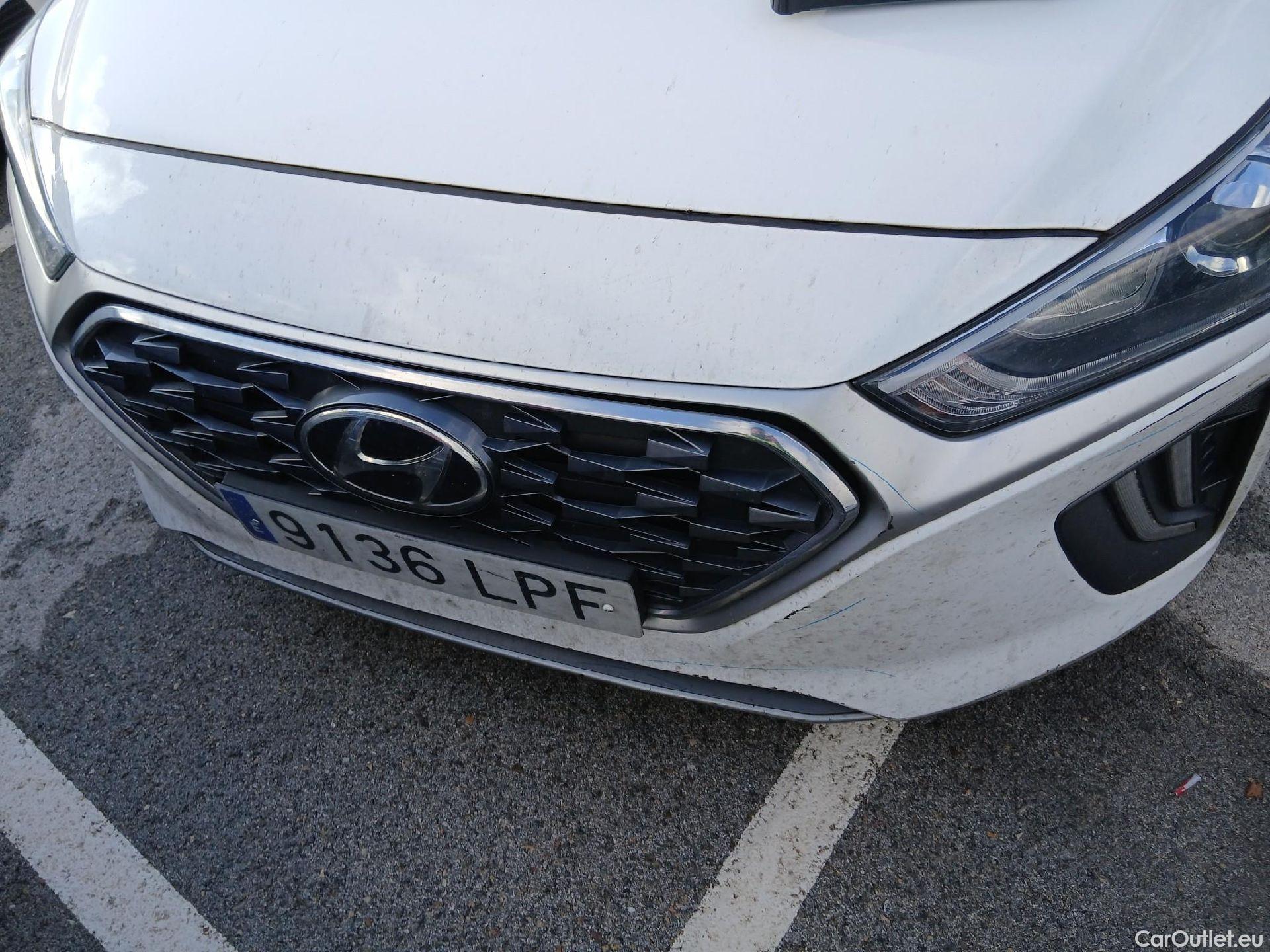  Hyundai   Ioniq HYUNDAI / 2019 / 5P / berlina con portón 1.6 GDI HEV Klass DCT #6