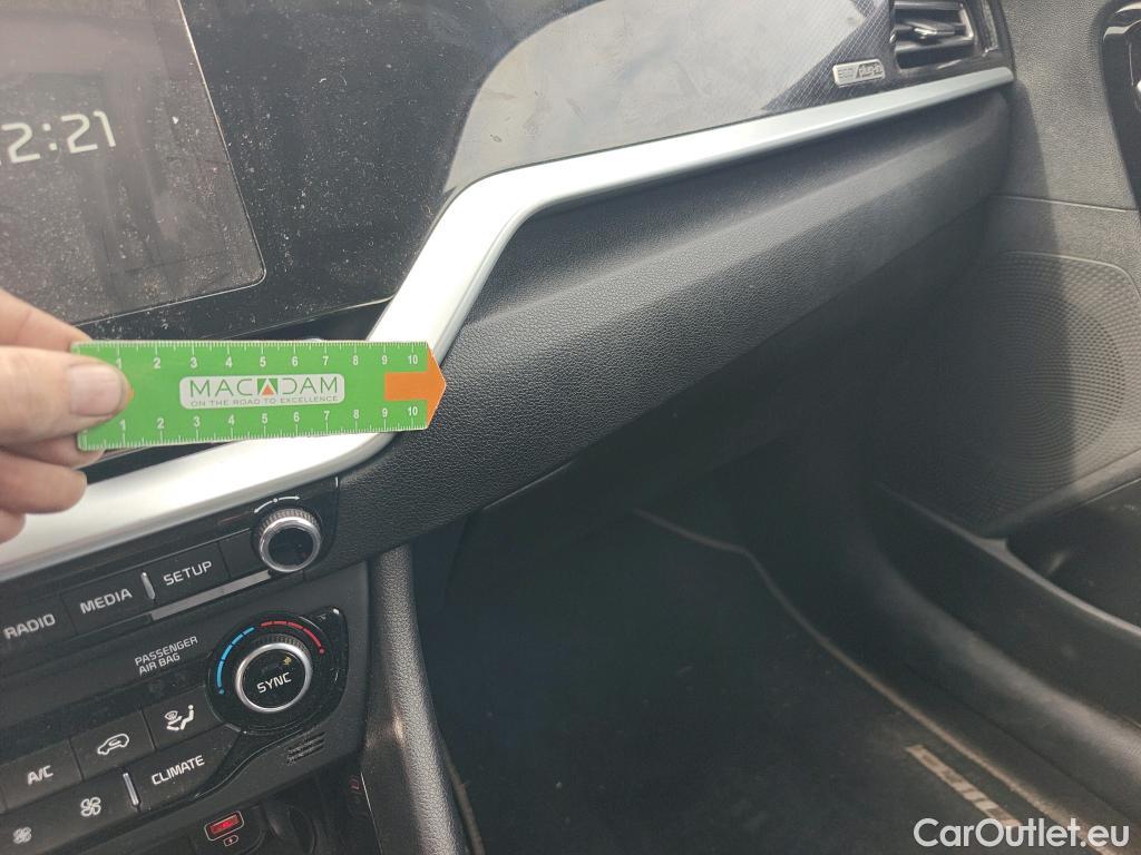  KIA  Niro KIA  / 2019 / 5P / crossover 1.6 GDi PHEV 104kW (141CV) Drive #5