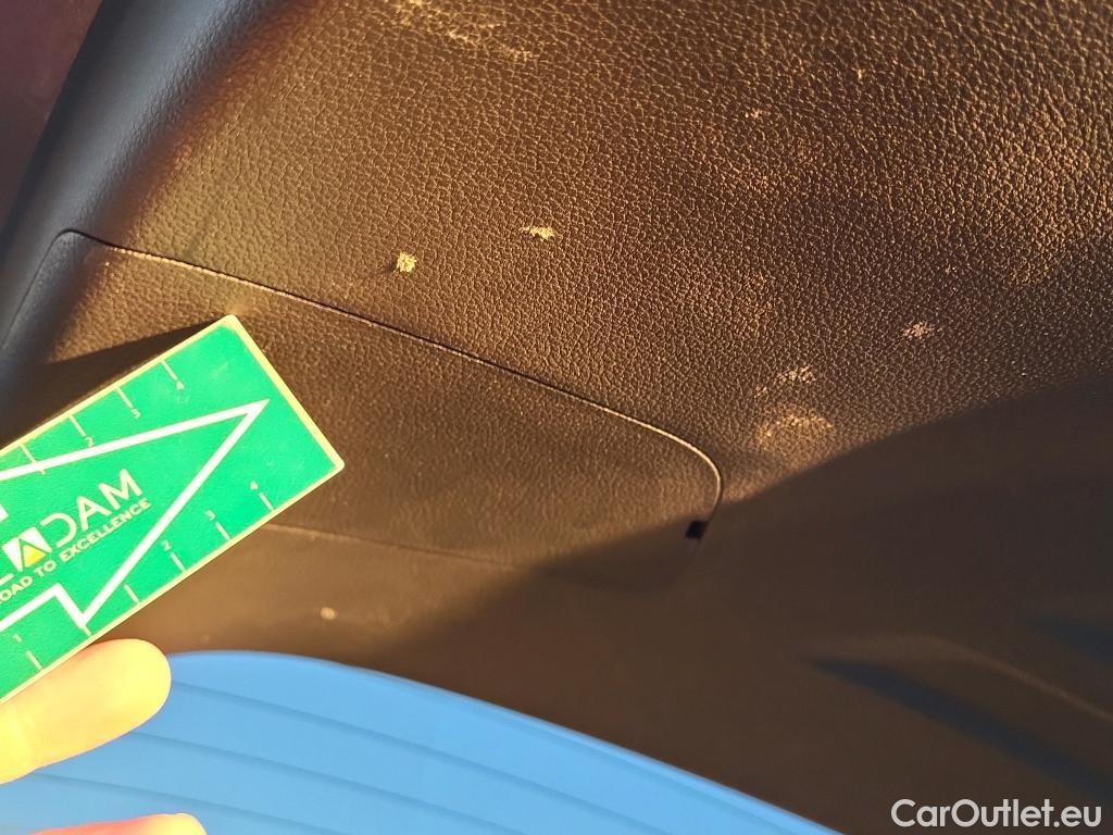  Hyundai  Santa Fe HYUNDAI  / 2021 / 5P / todoterreno 2.2 CRDi Tecno DCT 4x2 #10