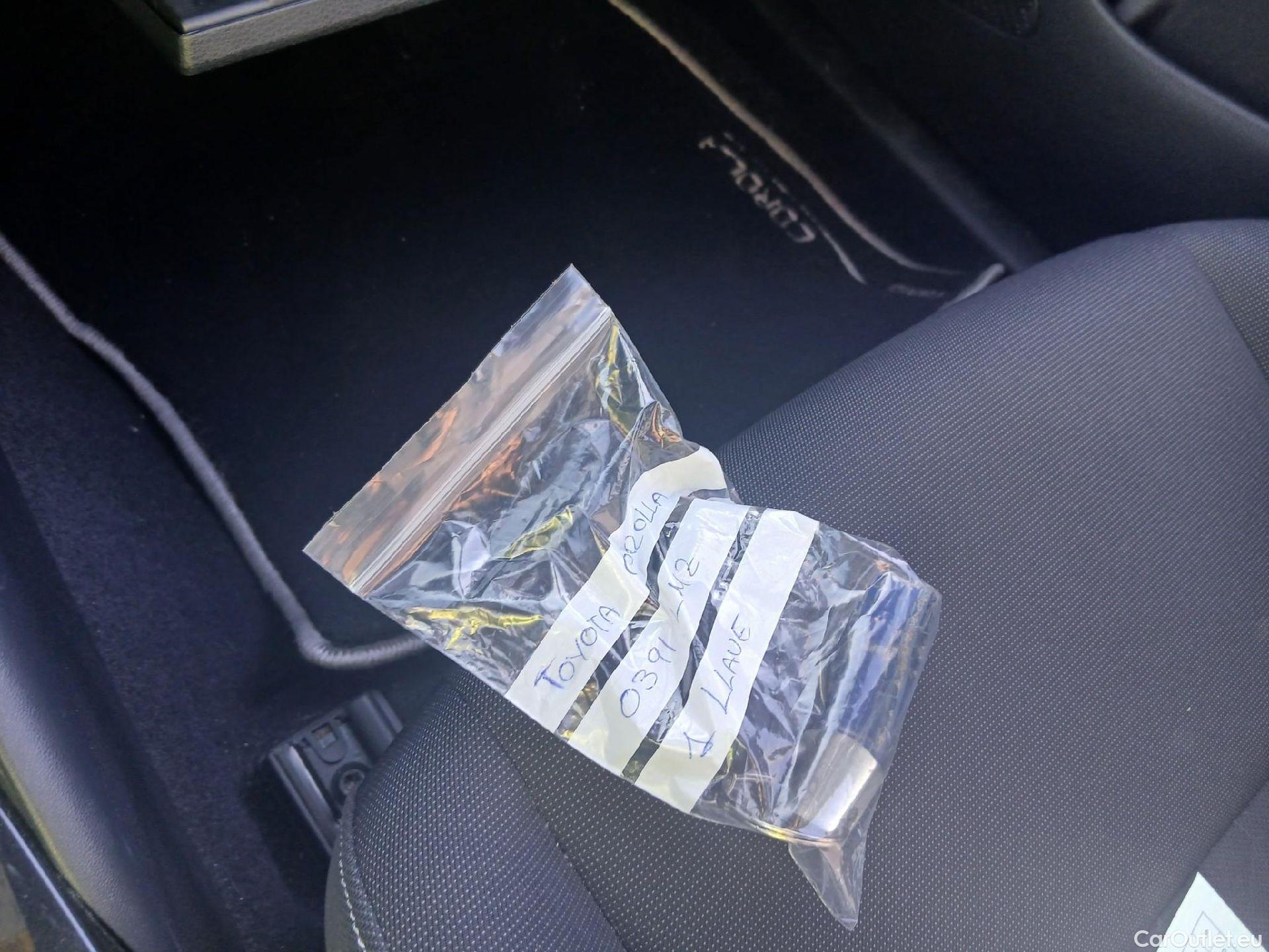  Toyota  Corolla TOYOTA  1.8 125H ACTIVE TECH E-CVT (AC3) #1