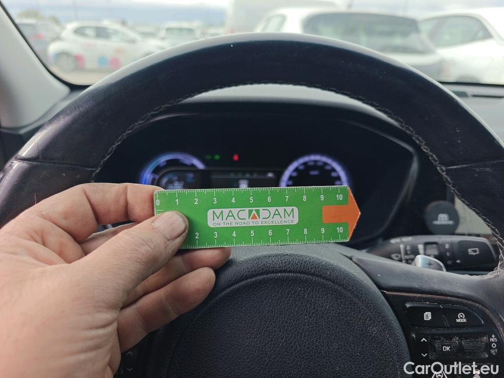  KIA  Niro KIA  / 2019 / 5P / crossover 1.6 GDi PHEV 104kW (141CV) Drive #7