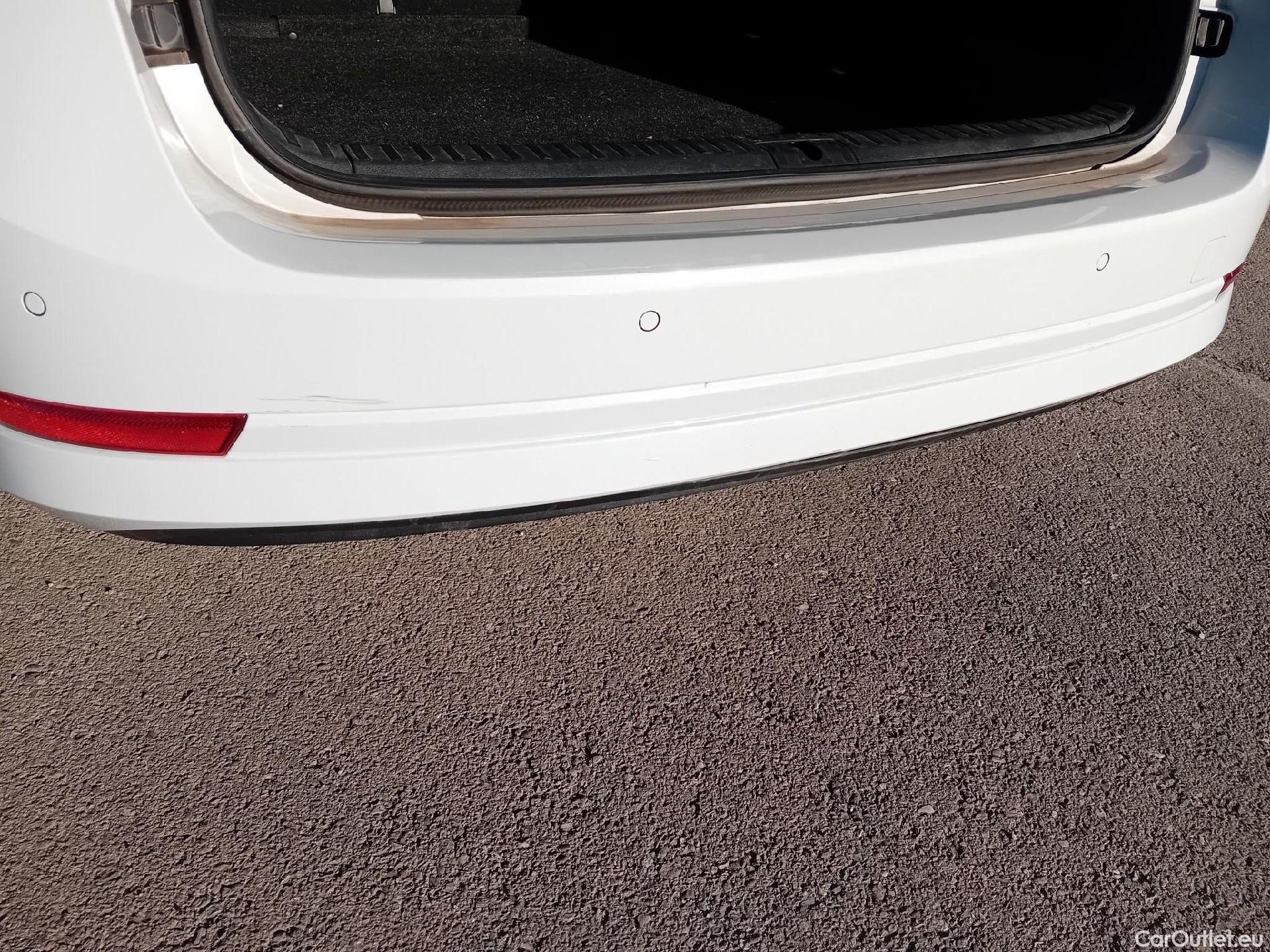  Skoda  Octavia SKODA  / 2020 / 5P / familiar Combi 1.0 TSI 81kW(110CV) DSG mHEV Ambi. #16