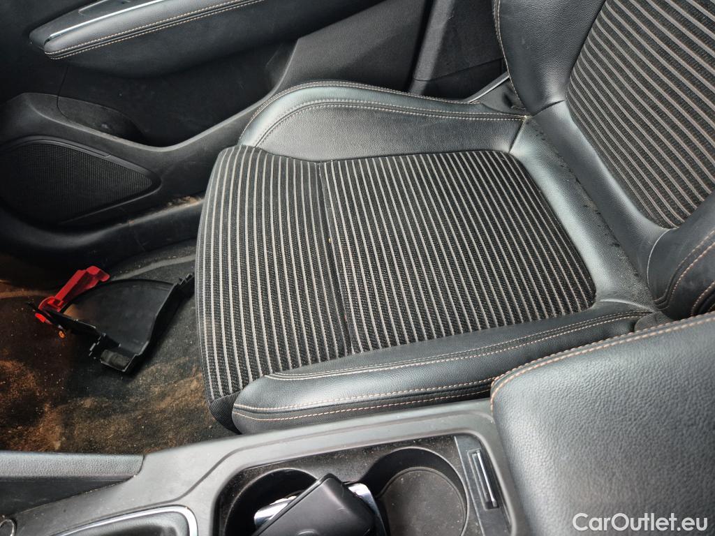  Renault  TALISMAN  RENAULT 5p 1G familiar S.T. Zen Energy dCi 96kW (130CV) #15