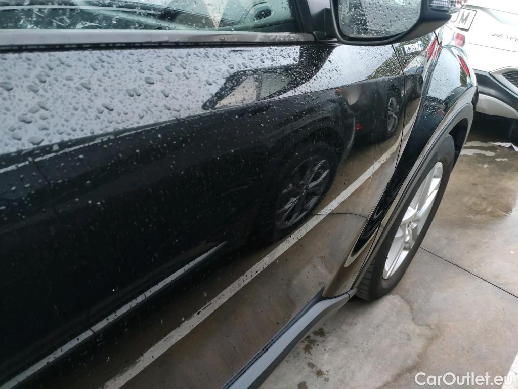  Toyota  C-HR TOYOTA  / 2019 / 5P / todoterreno 1.8 125H Active #8