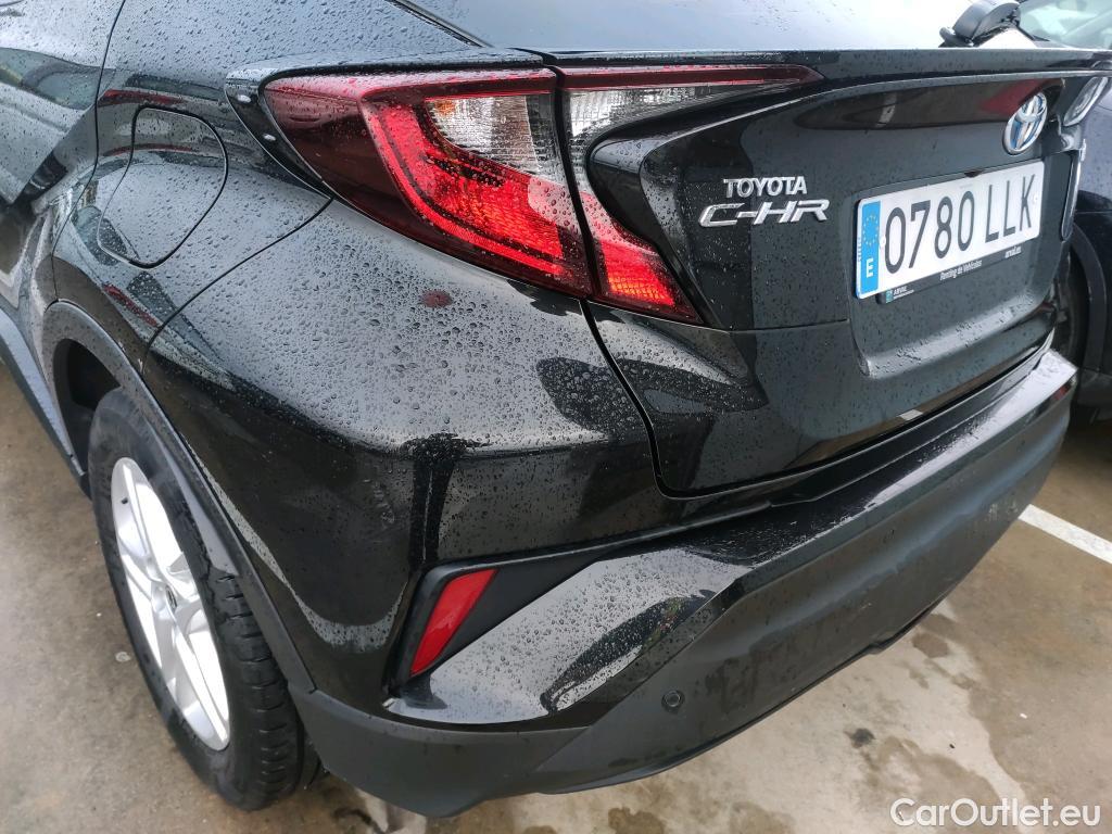  Toyota  C-HR TOYOTA  / 2019 / 5P / todoterreno 1.8 125H Active #22