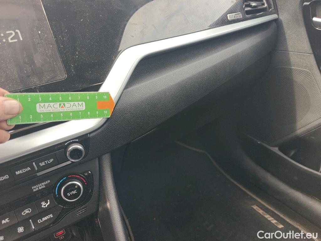  KIA  Niro KIA  / 2019 / 5P / crossover 1.6 GDi PHEV 104kW (141CV) Drive #6