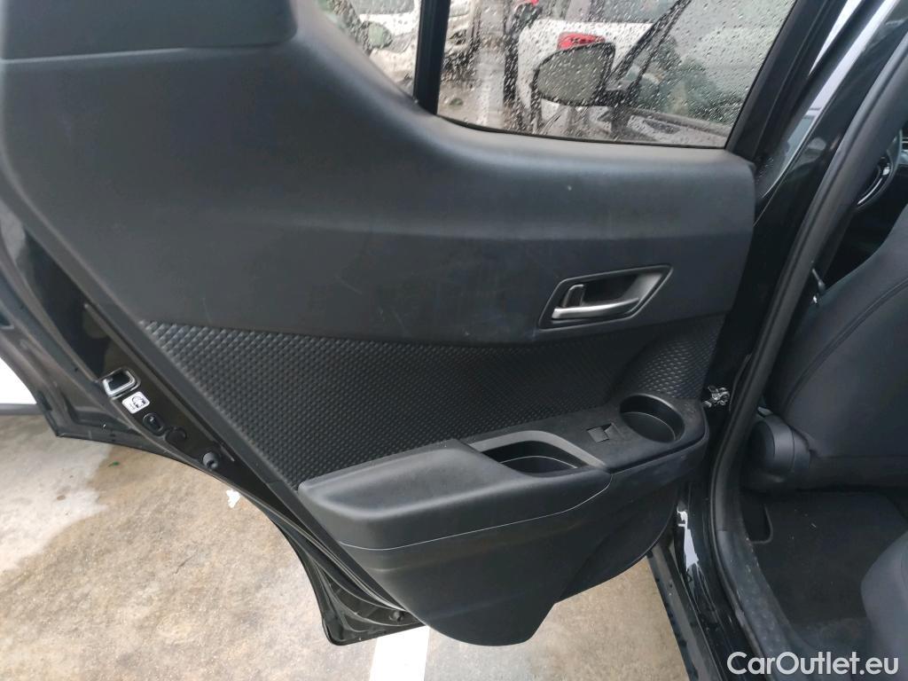  Toyota  C-HR TOYOTA  / 2019 / 5P / todoterreno 1.8 125H Active #12