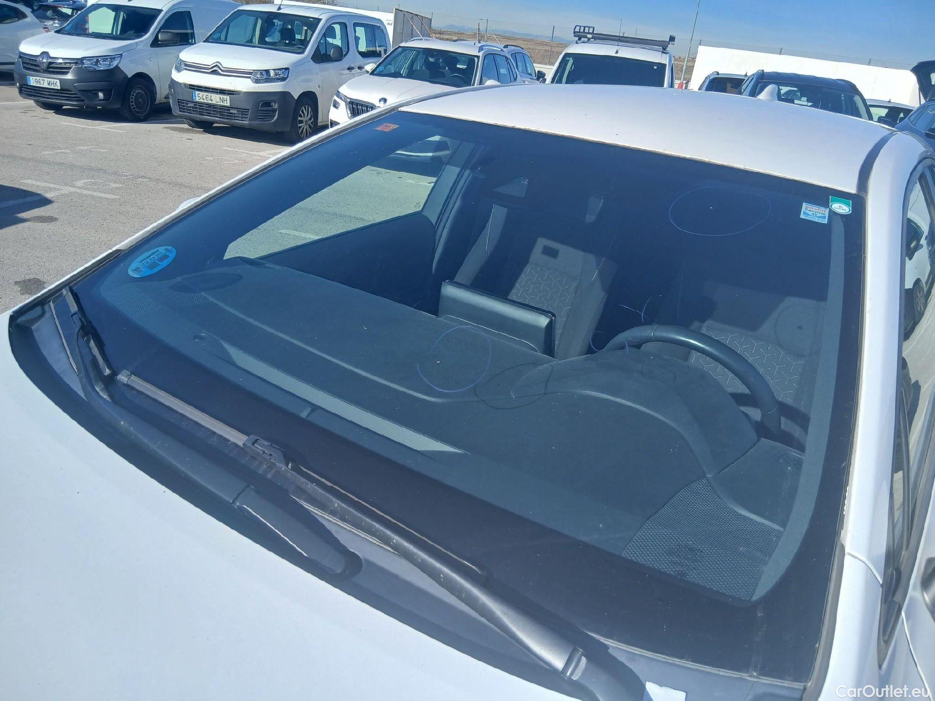  Toyota  Corolla TOYOTA  1.8 125H ACTIVE TECH E-CVT (AC3) #11