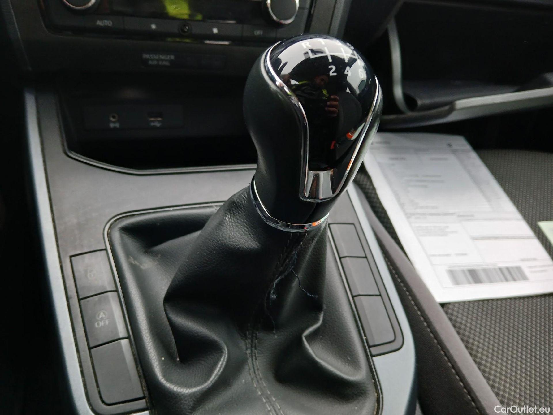  Seat  Arona SEAT  / 2017 / 5P / todoterreno 1.0 TSI 85kW (115Cv) Style Edition Eco (CX) #2