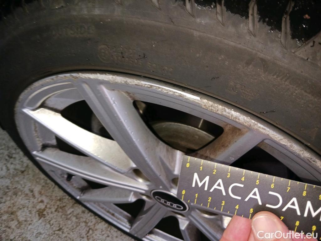  Audi  A3 AUDI  / 2020 / 5P / berlina con portón Sportback S line 35 TDI 110kW S tronic #4