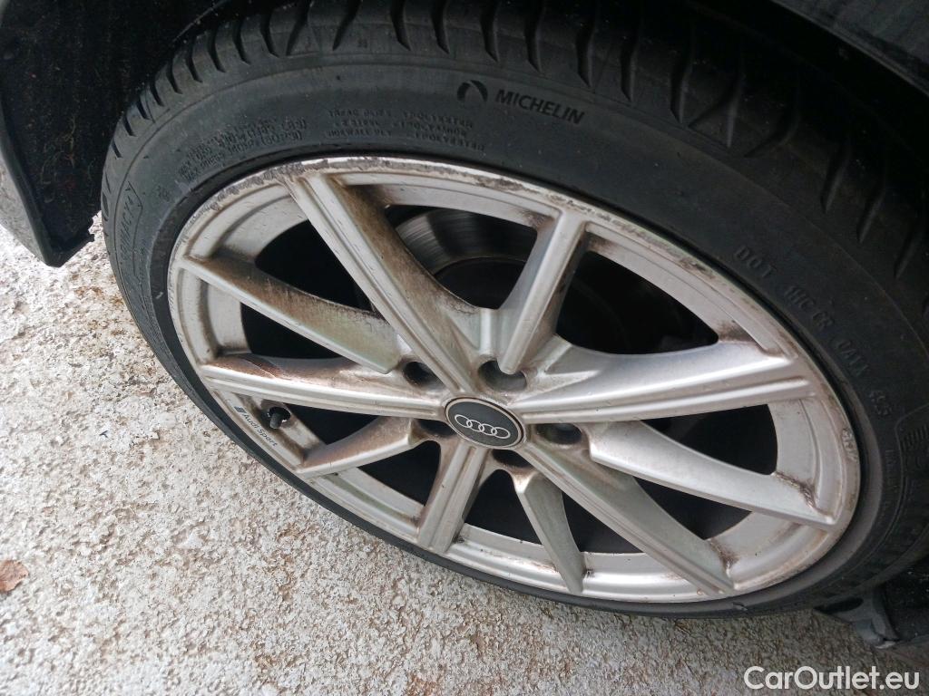  Audi  A3 AUDI  / 2020 / 5P / berlina con portón Sportback S line 35 TDI 110kW S tronic #7