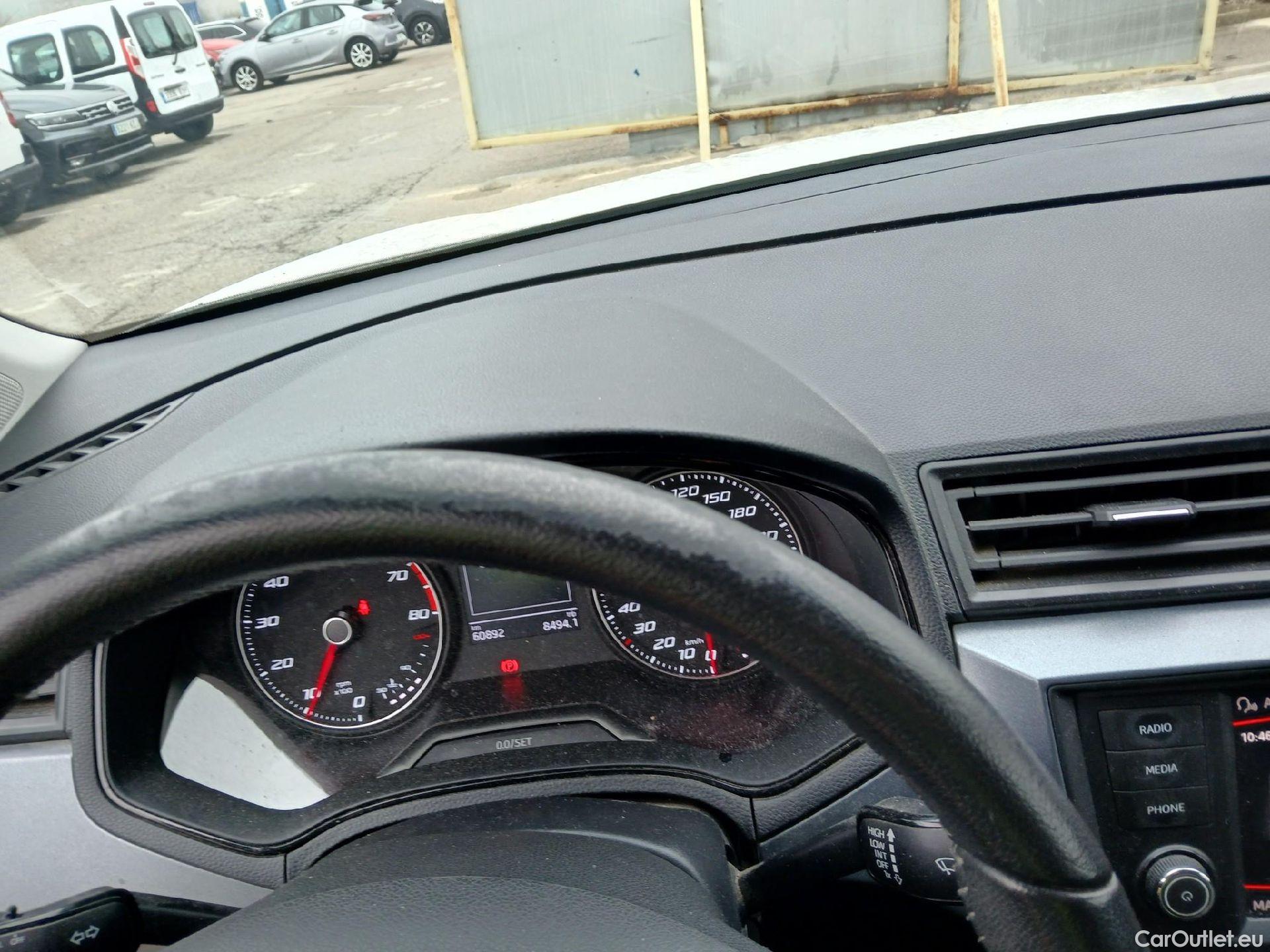  Seat  Arona SEAT  / 2017 / 5P / todoterreno 1.0 TSI 85kW (115Cv) Style Edition Eco (CX) #4