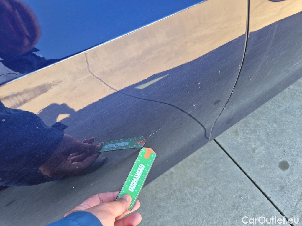  Volkswagen  Golf  VOLKSWAGEN / 2020 / 5P / berlina con portón Life 2.0 TDI 85kW (115CV) #10