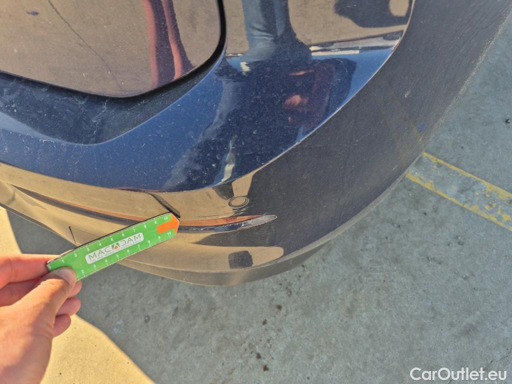  Volkswagen  Golf  VOLKSWAGEN / 2020 / 5P / berlina con portón Life 2.0 TDI 85kW (115CV) #17