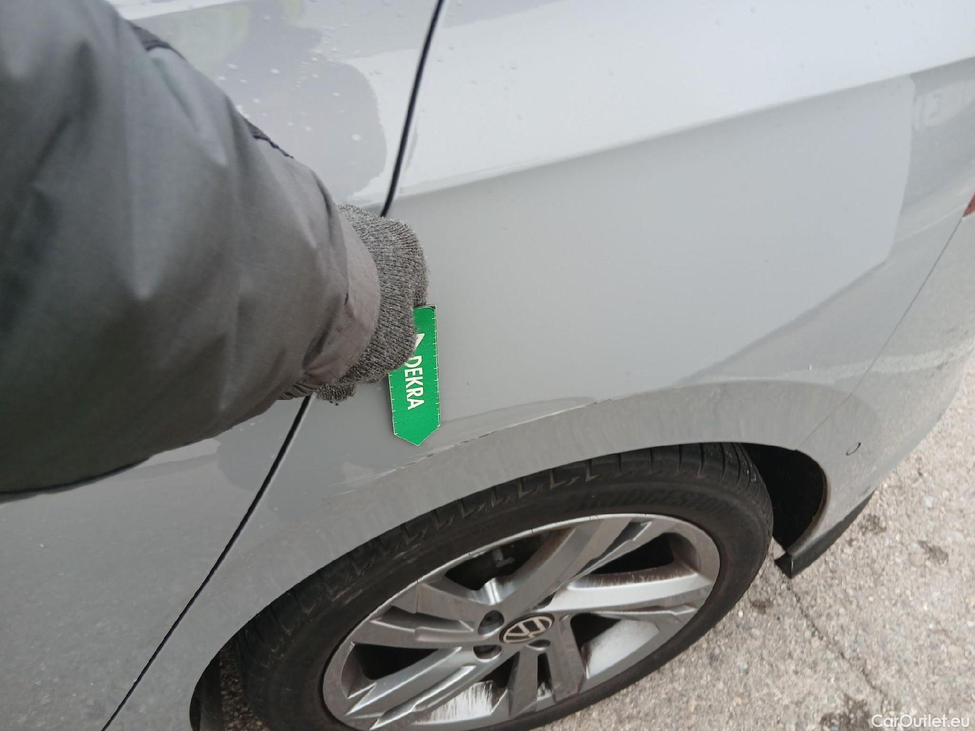  Volkswagen  Golf  VOLKSWAGEN / 2020 / 5P / berlina con portón R-Line 2.0 TDI 110kW (150CV) DSG #10