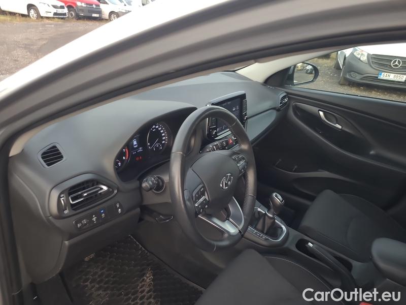  Hyundai  i30   cw (PD)(2017->)  kom.1.5T-GDI Family Smart #7