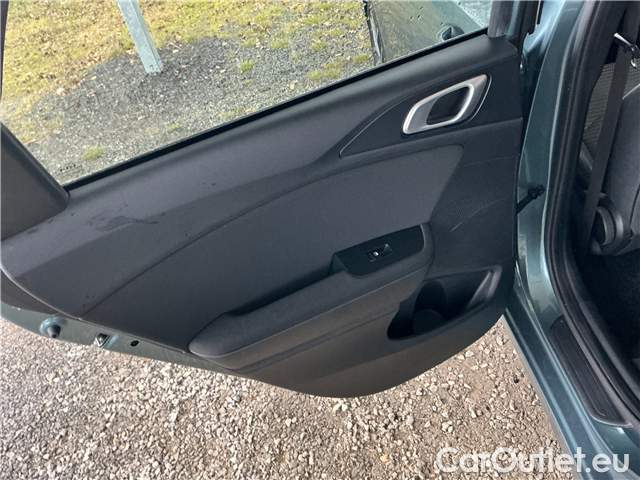  KIA  Cee'd Ceed SW 1.5 T-GDI 118 Top #12