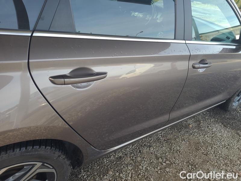  Hyundai  i30   cw (PD)(2017->)  kom.1.0TGDI Family Smart #5