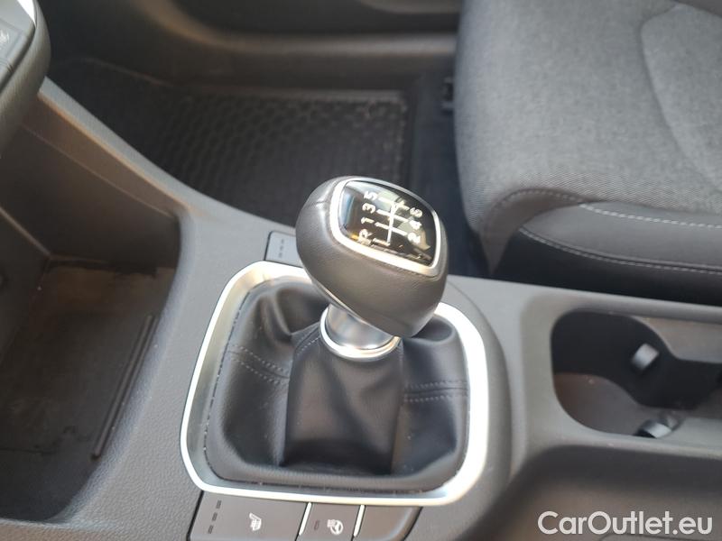  Hyundai  i30   cw (PD)(2017->)  kom.1.0TGDI Family Smart #6