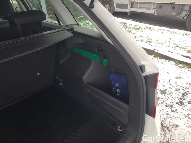  Skoda  Fabia  Combi (2015)  Com.1.0TSI 70 Style #17