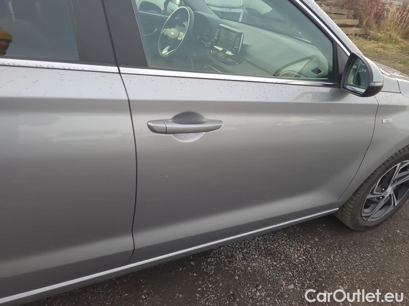  Hyundai  i30   cw (PD)(2017->)  kom.1.5T-GDI Family Smart #5